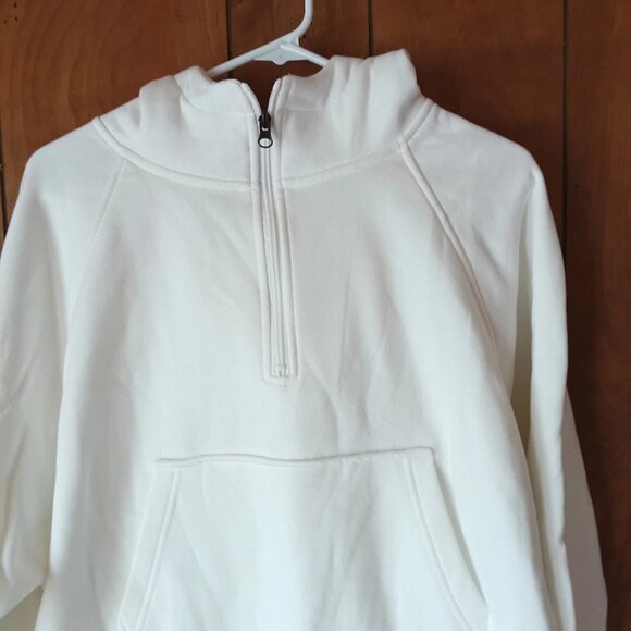 Discount Divas Women's White Hooded Half Zip Jacket Size S - Picture 2 of 3
